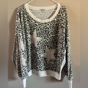 Leopard Print Crew Neck Sweater‎ - Black and White